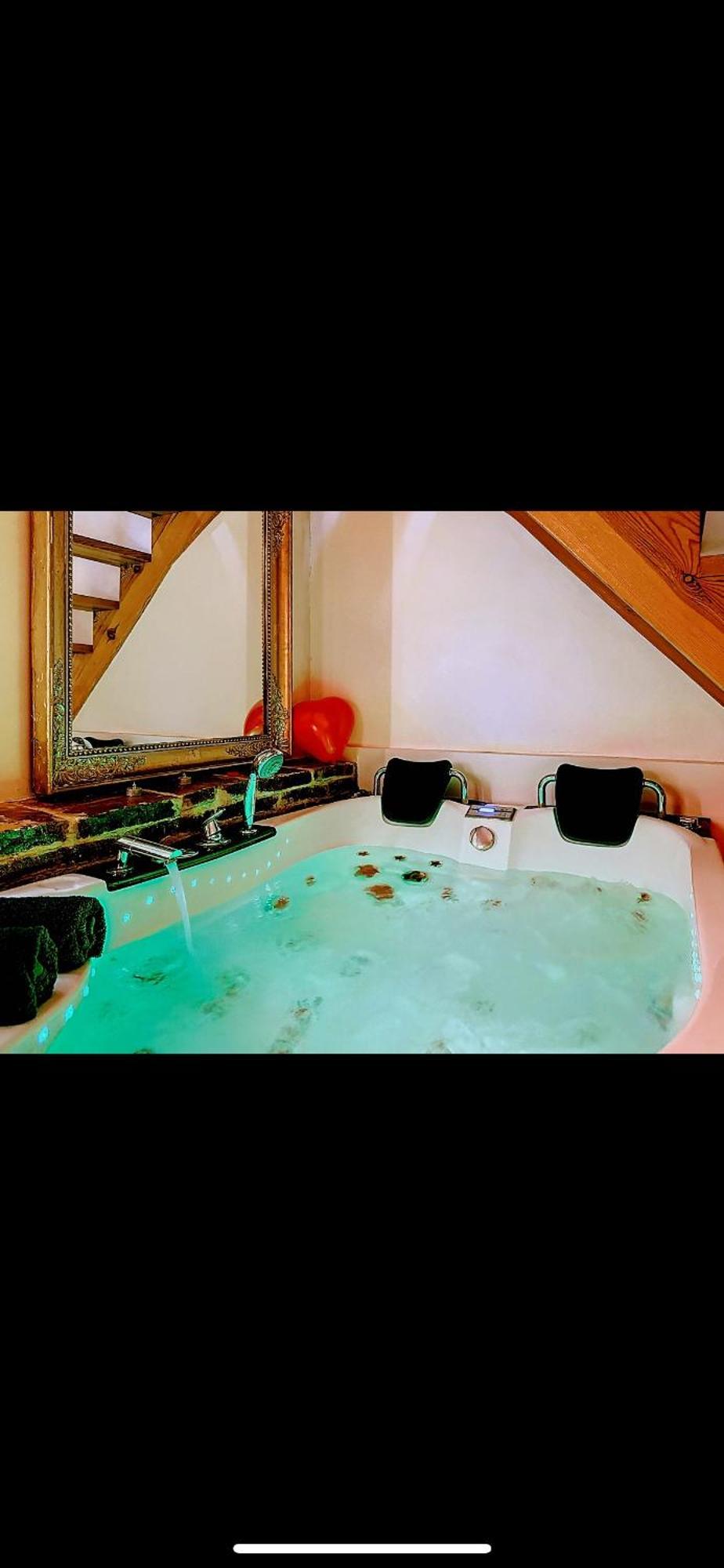 L'Antre Vue - Jacuzzi Au Chateau Belberaud Exteriér fotografie
